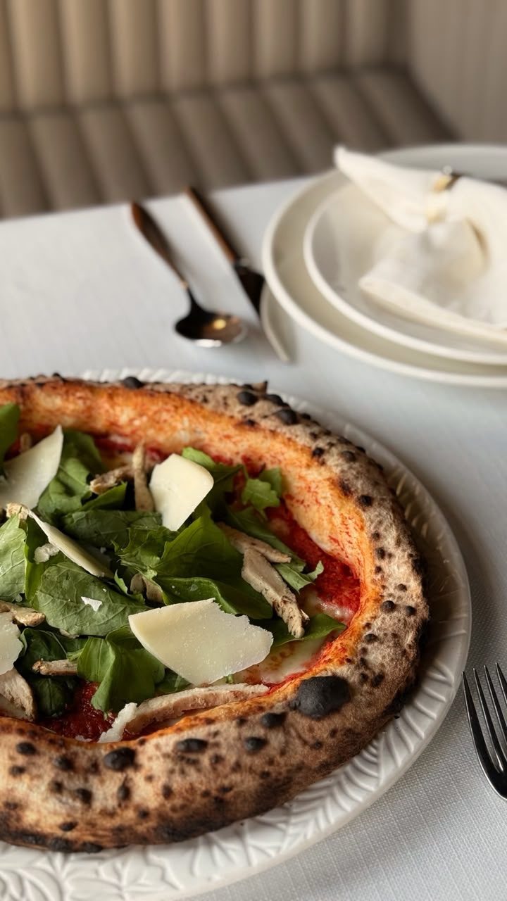 Chicken & Arugula Pizza
